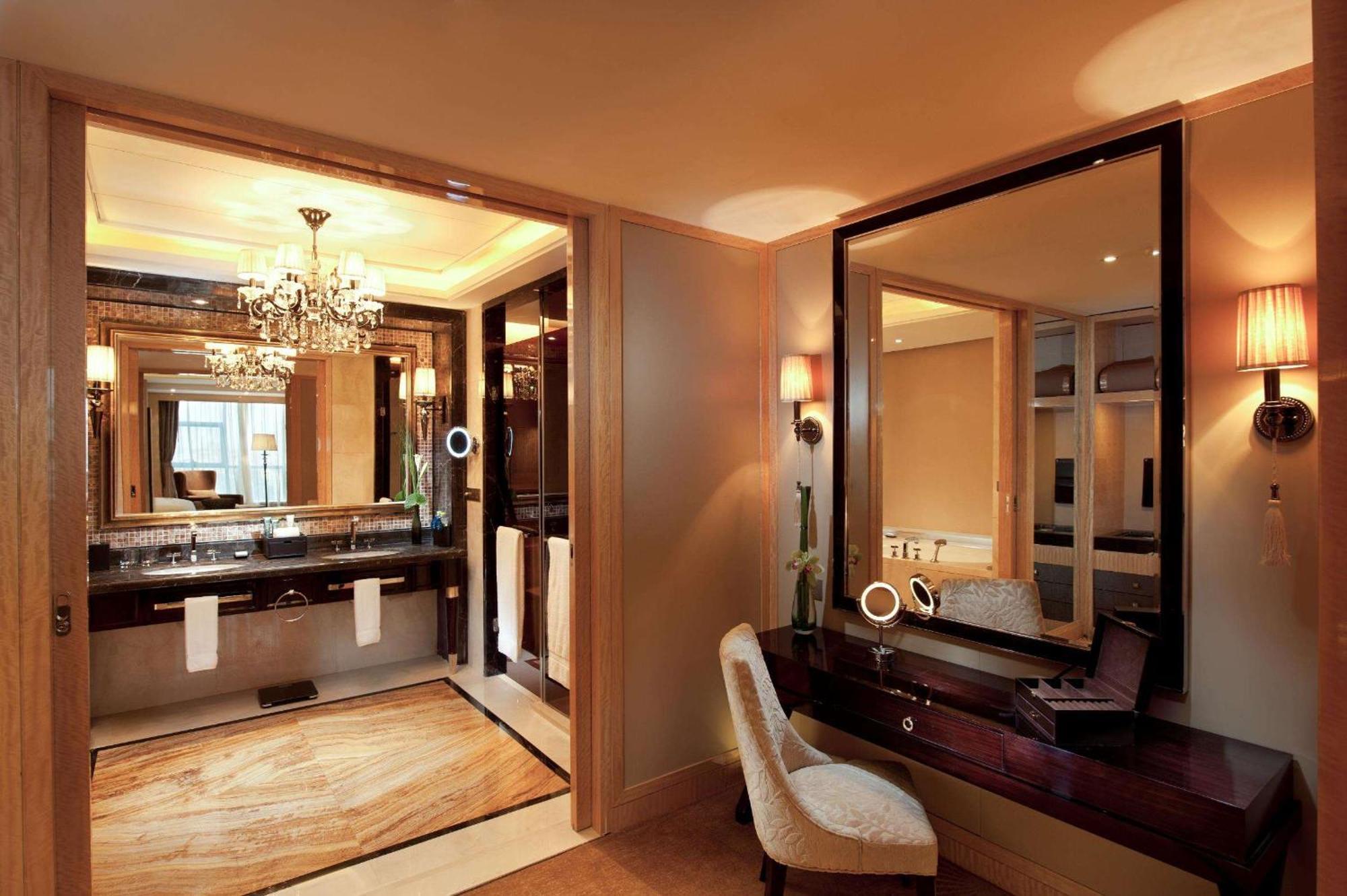 Hotel Hilton Nanjing à Nankin Extérieur photo